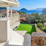 Cala Sole Suite - By And Service *