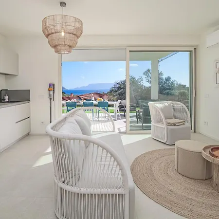 Cala Sole - By And Service Apartment *